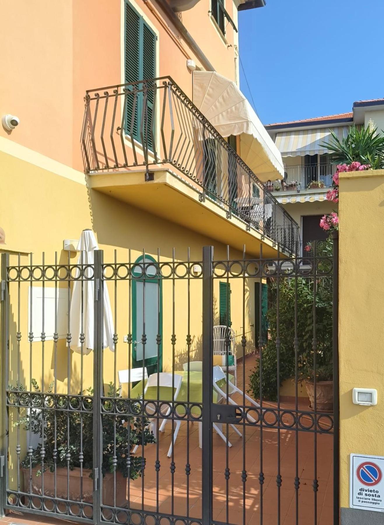Appartement Bistrot Del Mare à Santo Stefano al Mare Extérieur photo